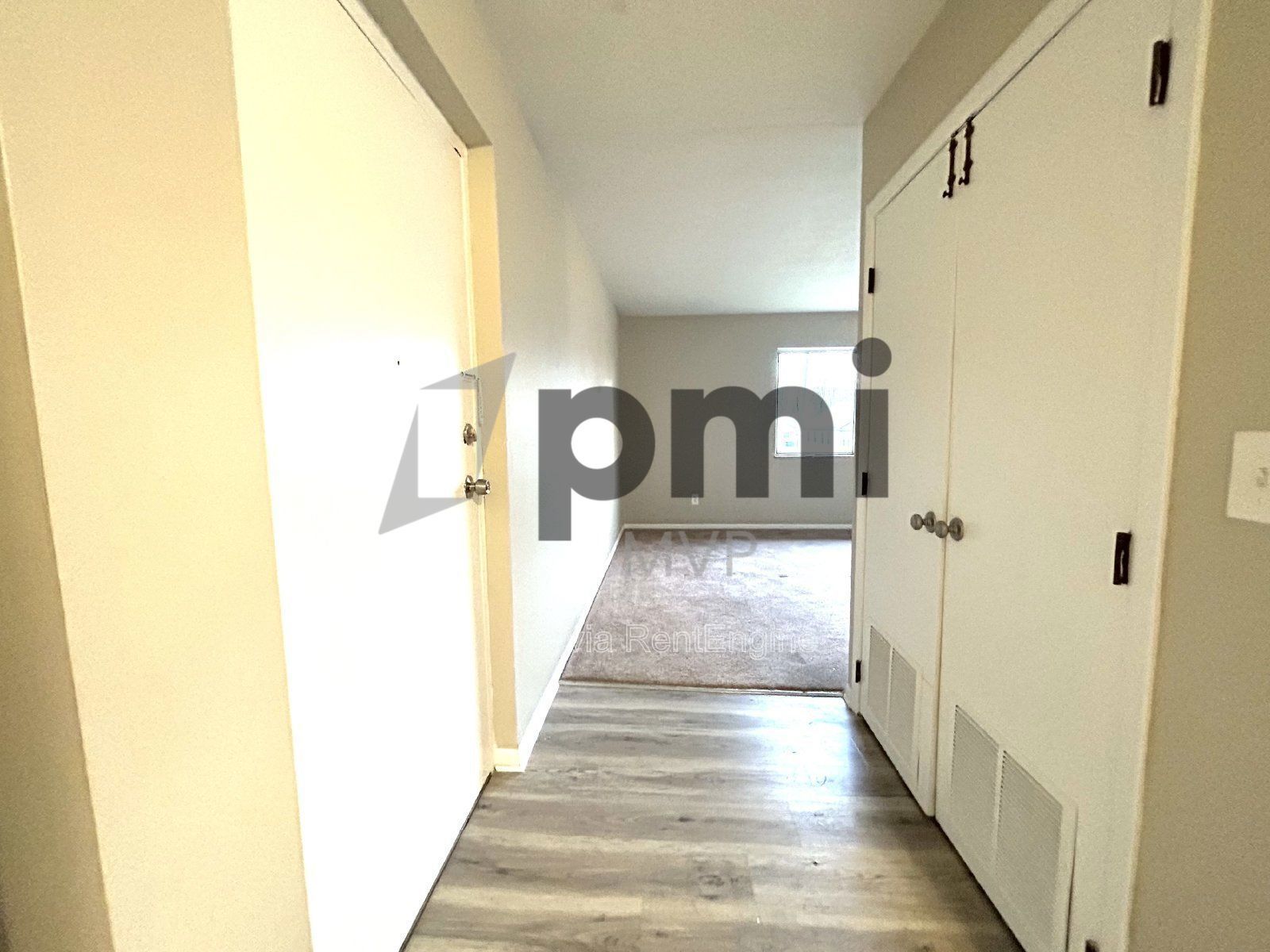 822 Whitethorne Ave Unit D (Columbus) 2beds, 1bath property image