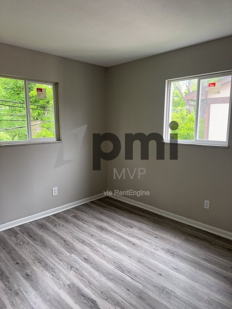 822 Whitethorne Ave Unit D (Columbus) 2beds, 1bath property image