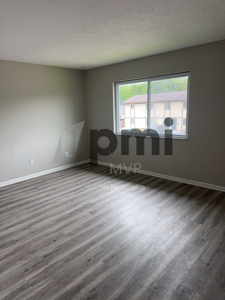 822 Whitethorne Ave Unit D (Columbus) 2beds, 1bath property image