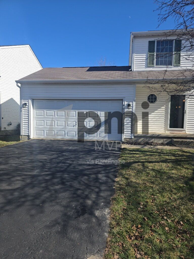 8620 Olenbrook Drive (Lewis Center) 3 bed 2.5 bath property image