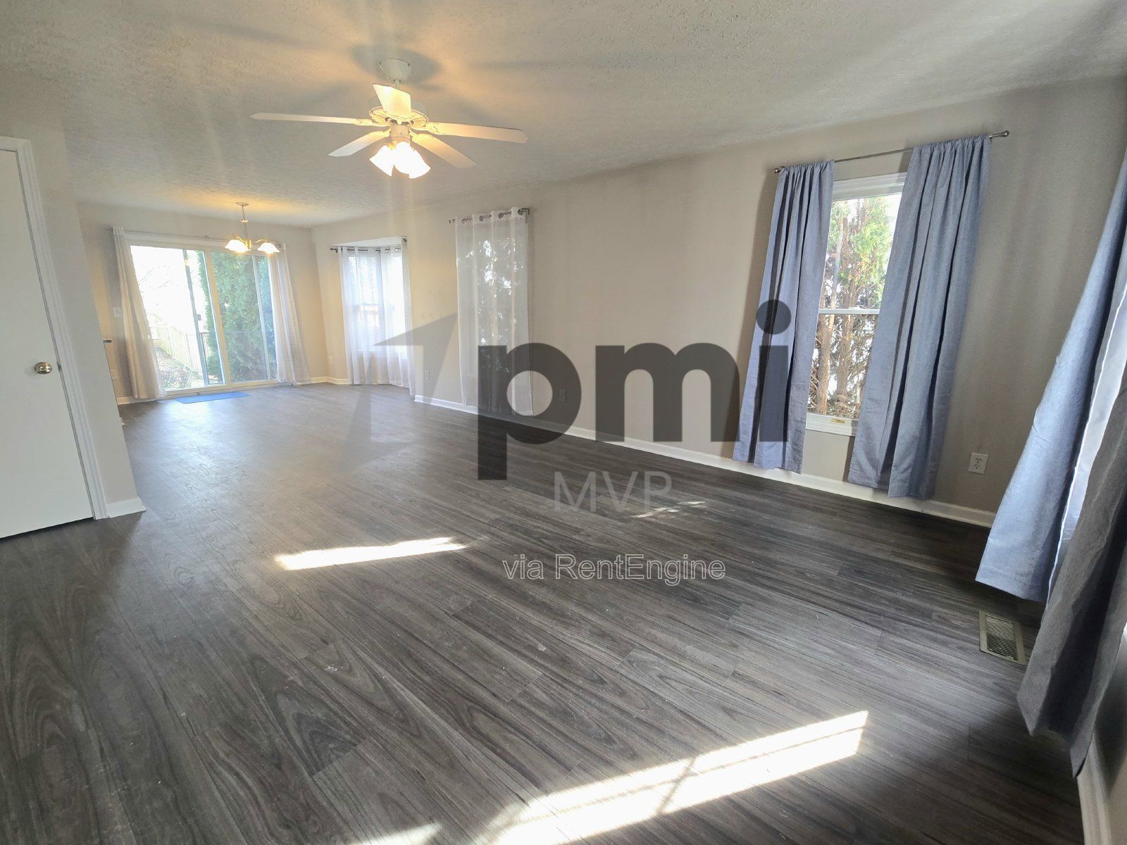 8620 Olenbrook Drive (Lewis Center) 3 bed 2.5 bath property image