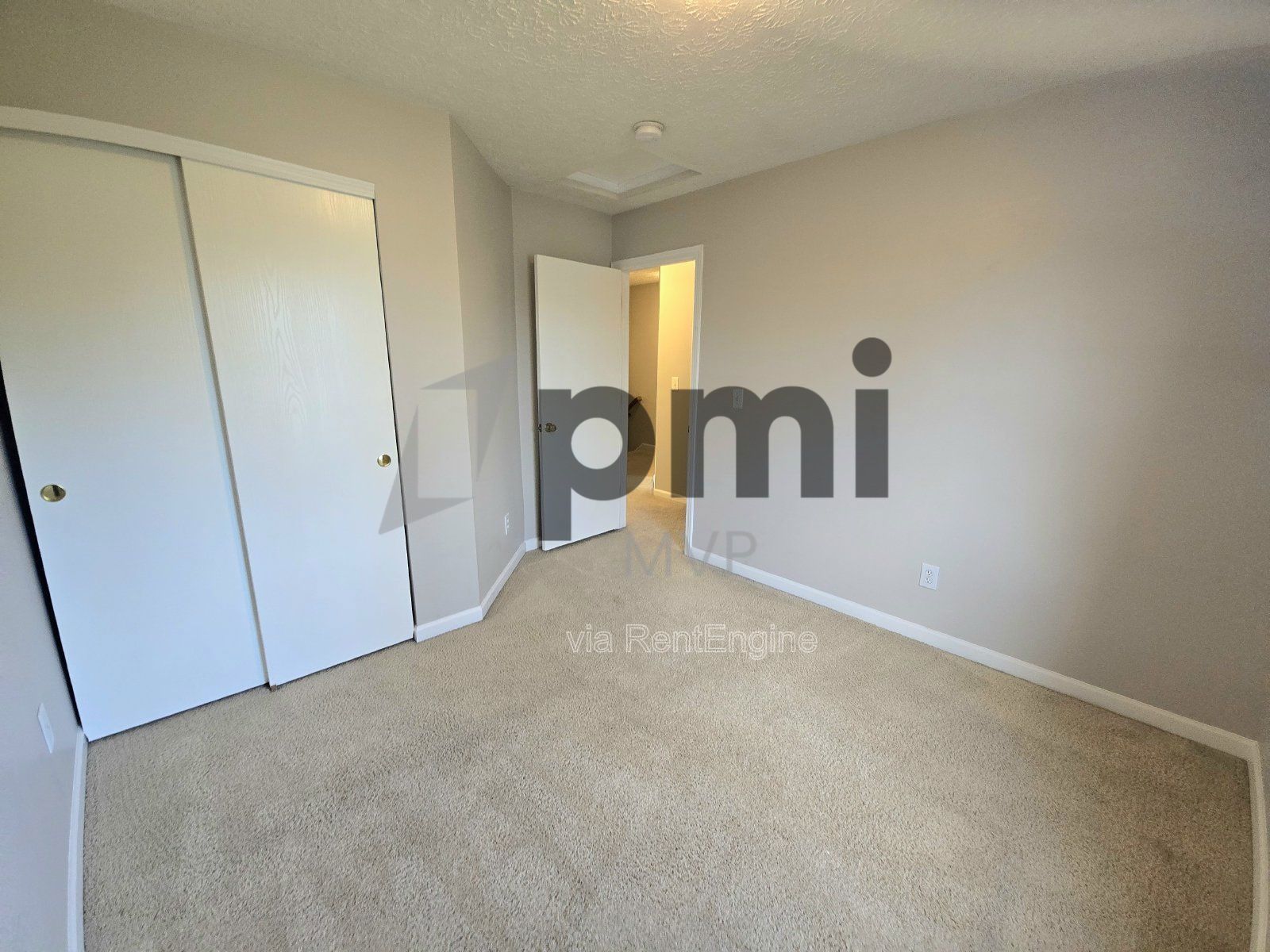 8620 Olenbrook Drive (Lewis Center) 3 bed 2.5 bath property image