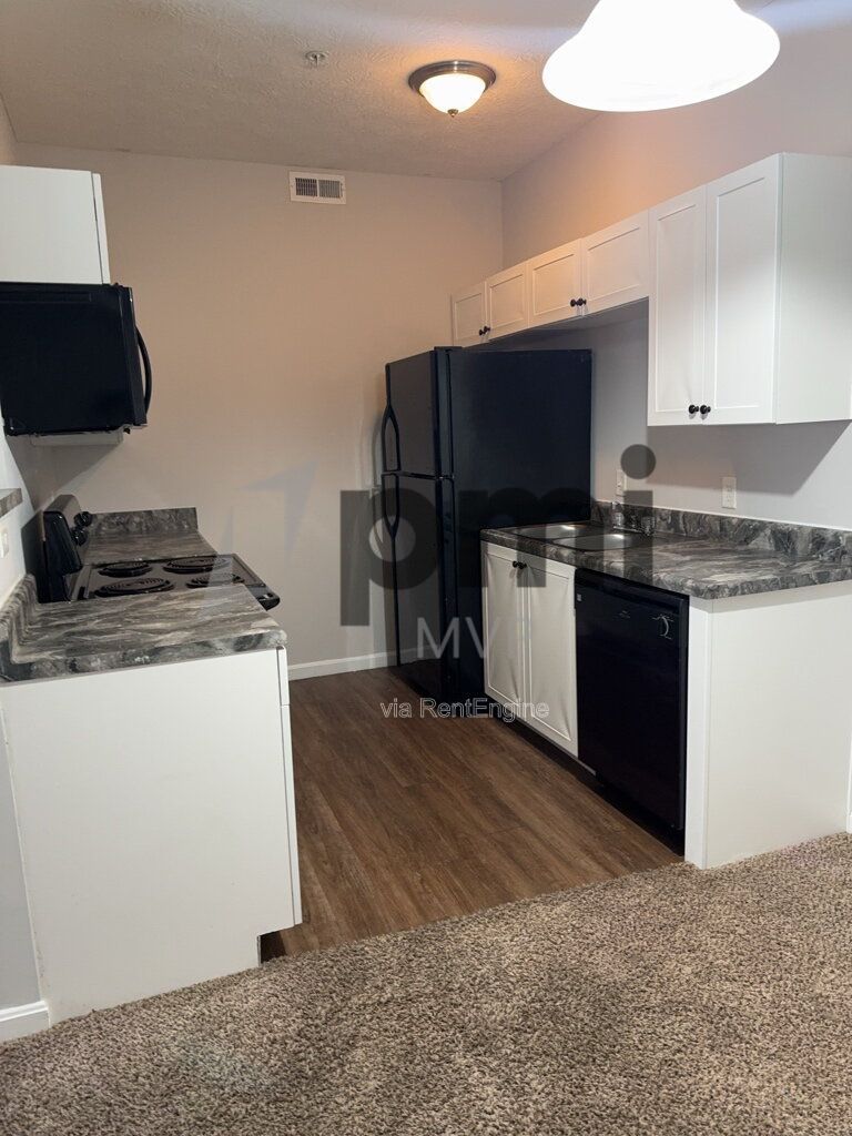 858 Taylor Station Rd Unit 101 (Columbus) 1 bed 1 bath property image